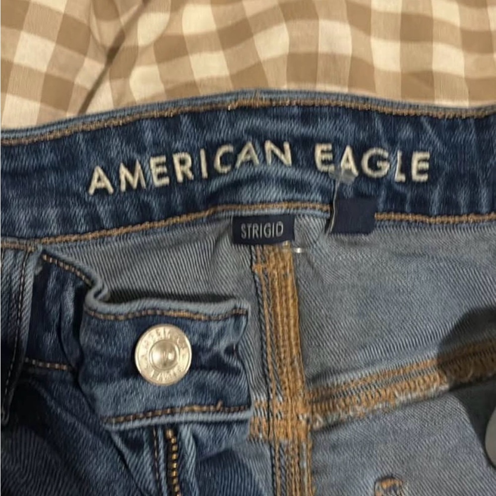 American Eagle Mom Jeans - Picture 3 of 5